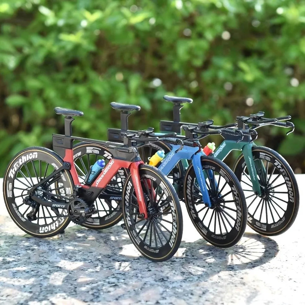 Road Bike Model Red Blue Green 1:8 Collectible Bike T