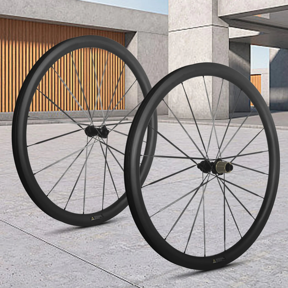 700C 1353g 60mm 5.2mm Carbon Spoke Wheels Road Bike Disc Brake Clincher Tubeless